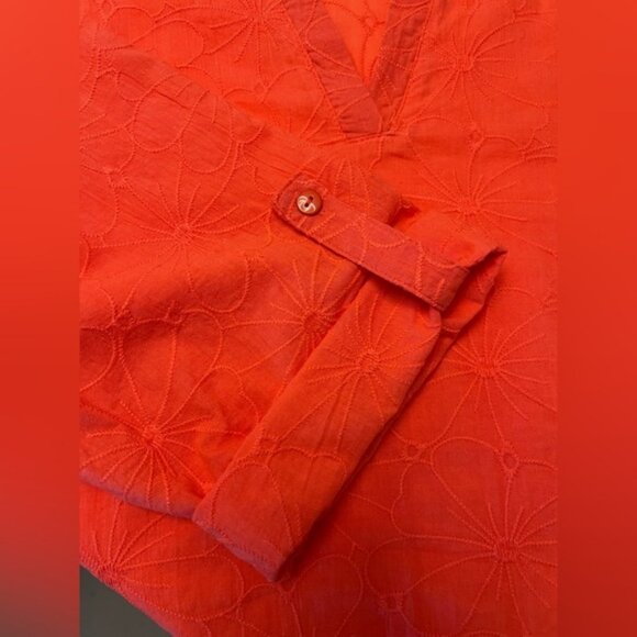 NWOT Chico’s Coral Embroidered Top, Size 2 Perfect for Spring and Summer ☀️ 💐 - Picture 7 of 7